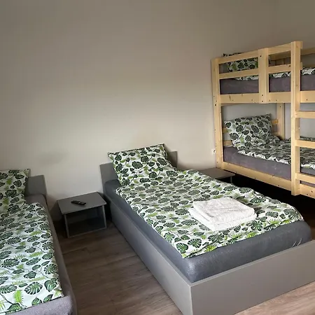 Uran Мотель